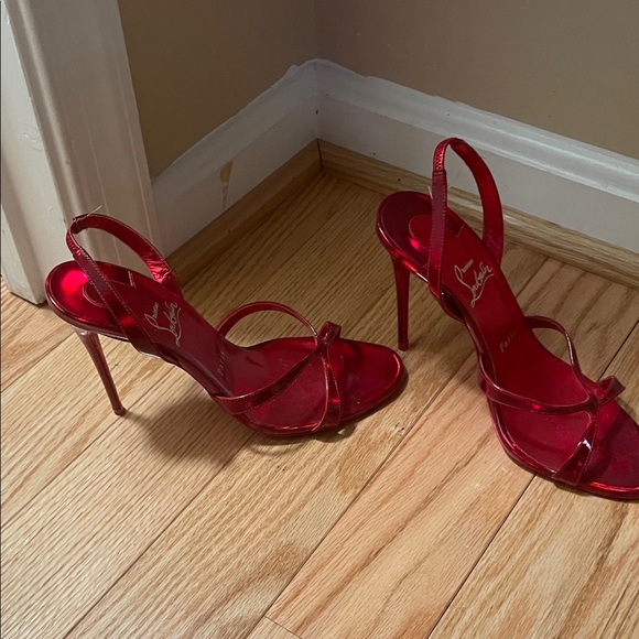 Christian Louboutin Shiny Red Heels - Picture 2 of 3